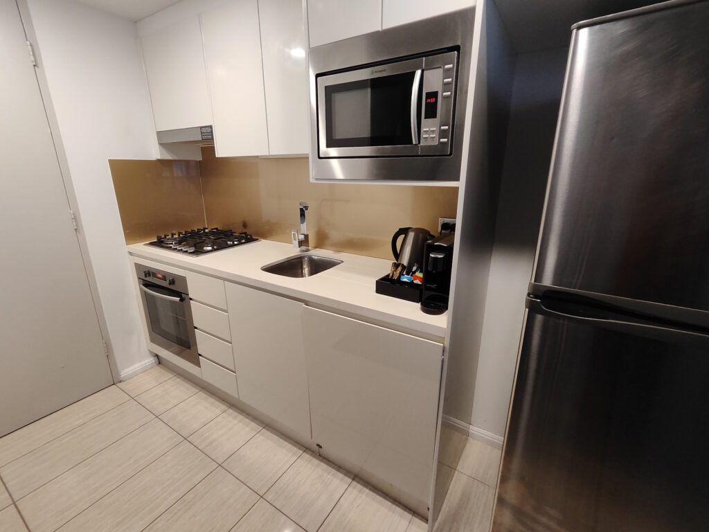 Cocina del Meriton Suites Zetland