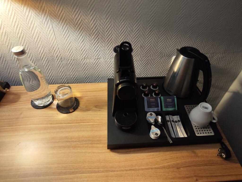 Máquina de café y hervidor del Boutique Hotel Germania