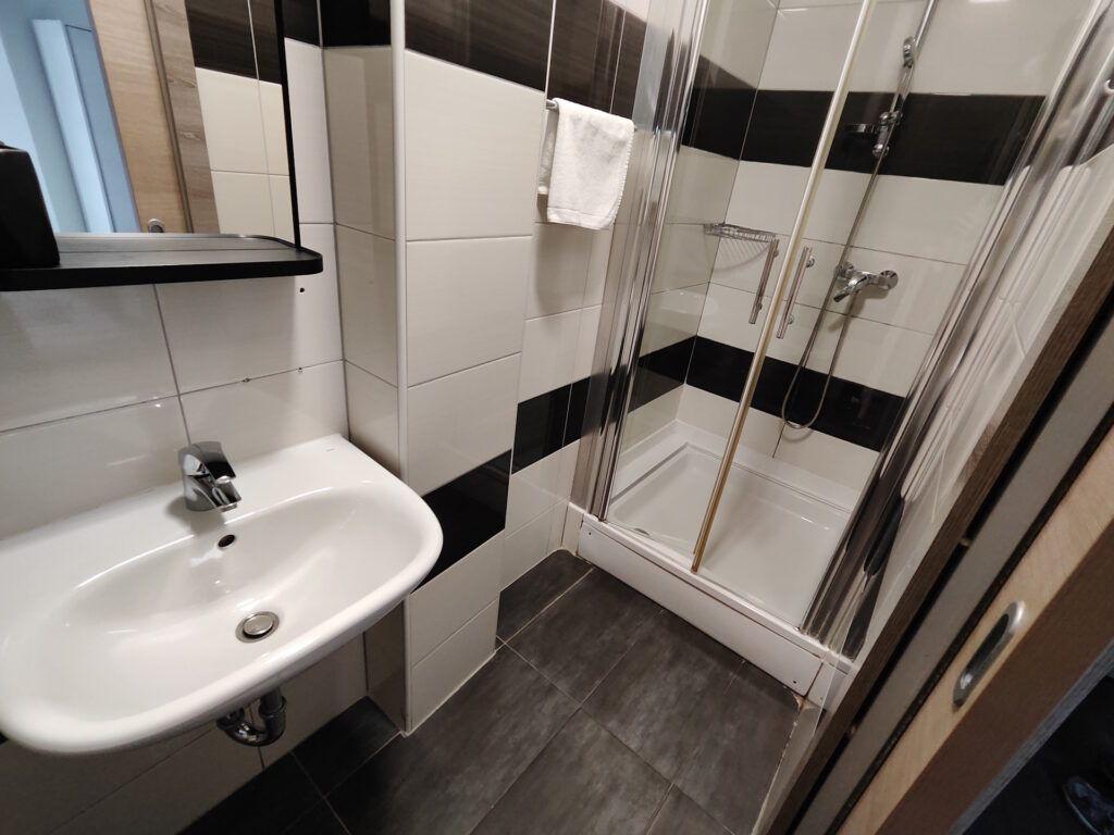 Baño del Hostel Kaptol
