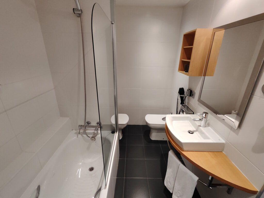 Baño del hotel Zentral Ave