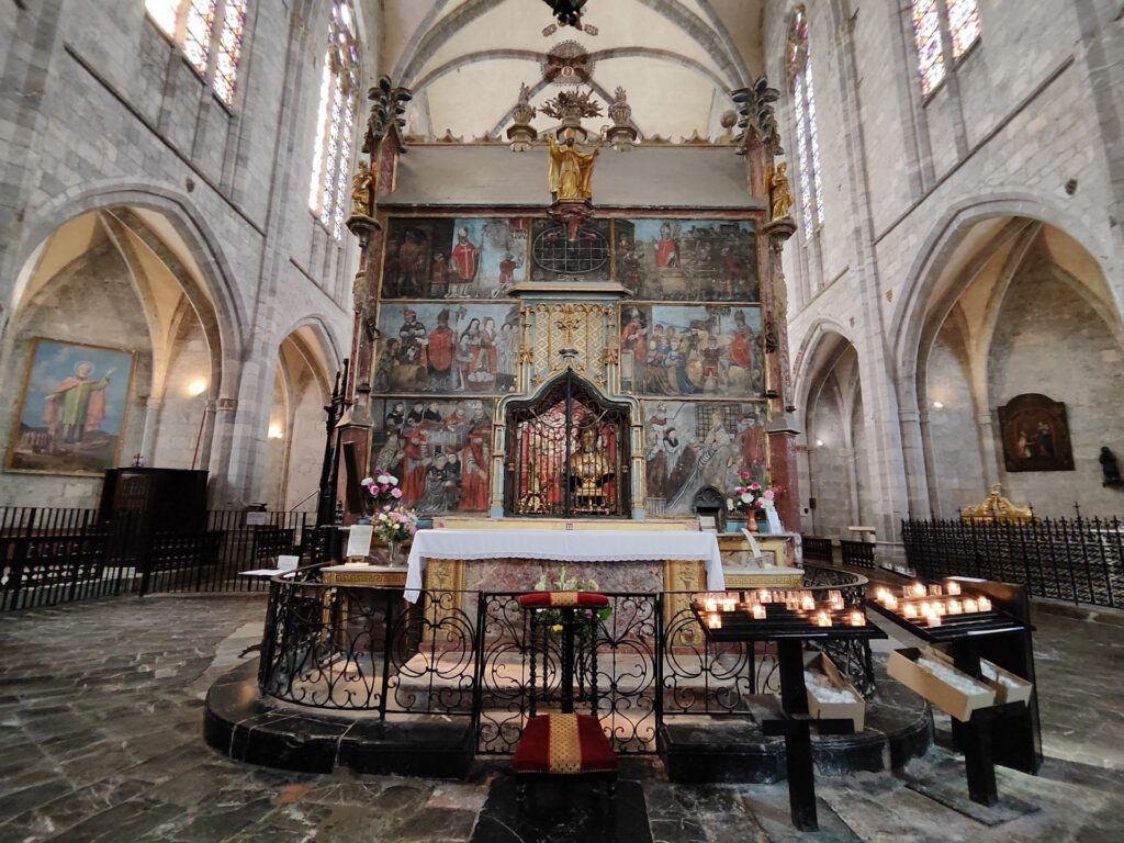 Mausoleo de la catedral de Saint-Bertrand-de-Comminges