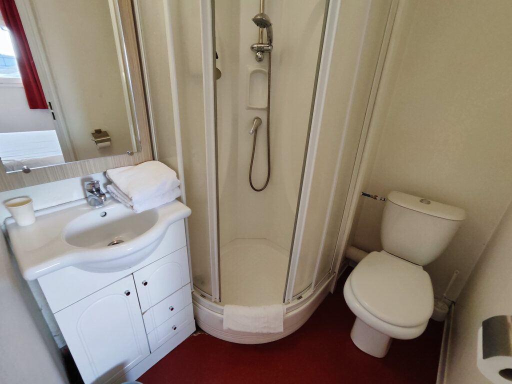 Baño del hôtel Kennedy Parc des Expositions