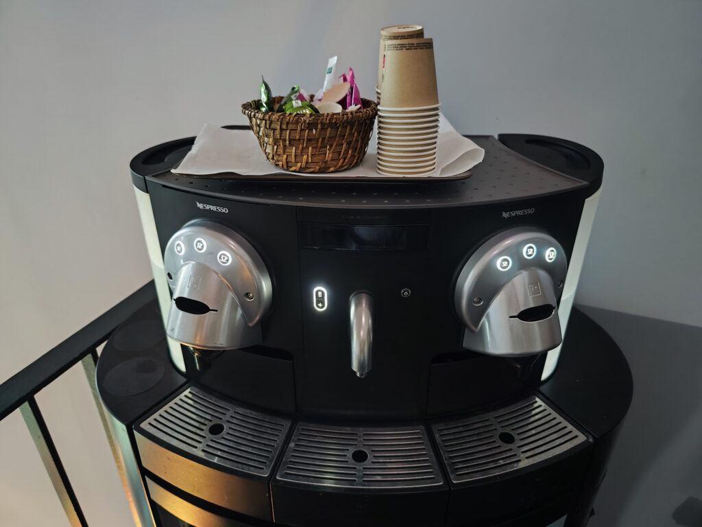 Servicio de café del Kyriad Argenteuil