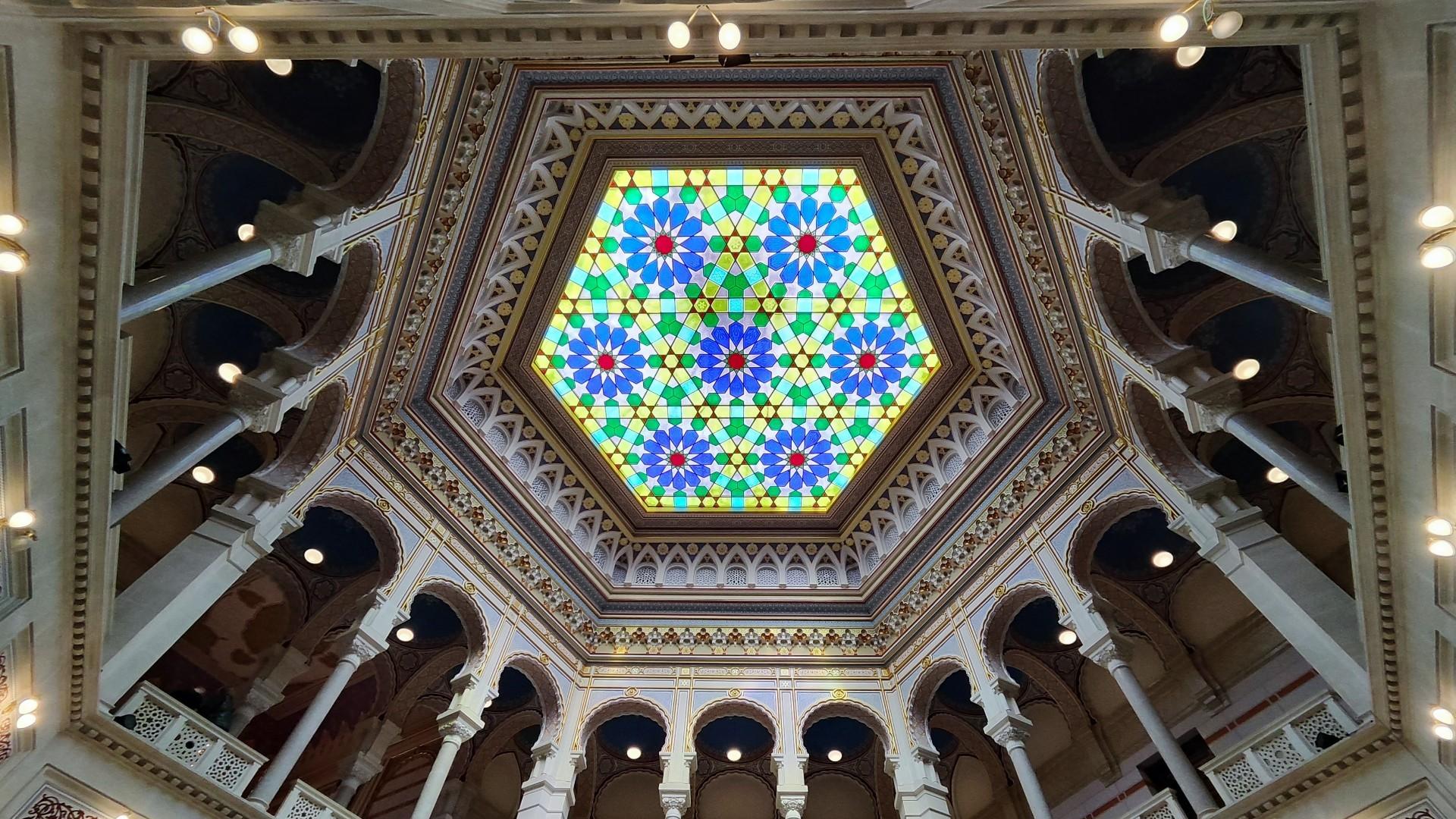 Patio interior del ayuntamiento de Sarajevo