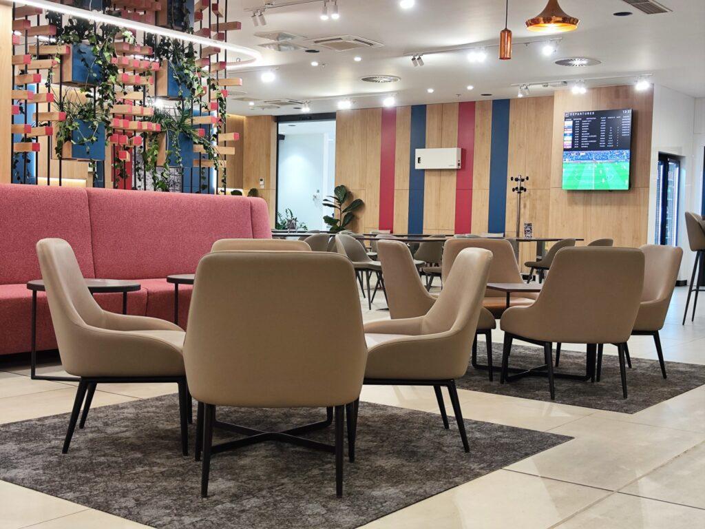 Sillones en el Business Lounge — SJJ