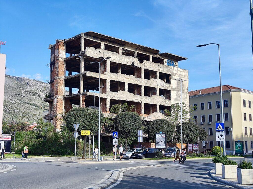 Edificio de la guerra en Mostar