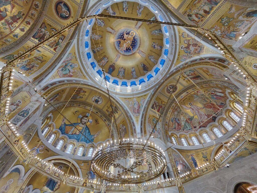 Interior del templo de San Sava