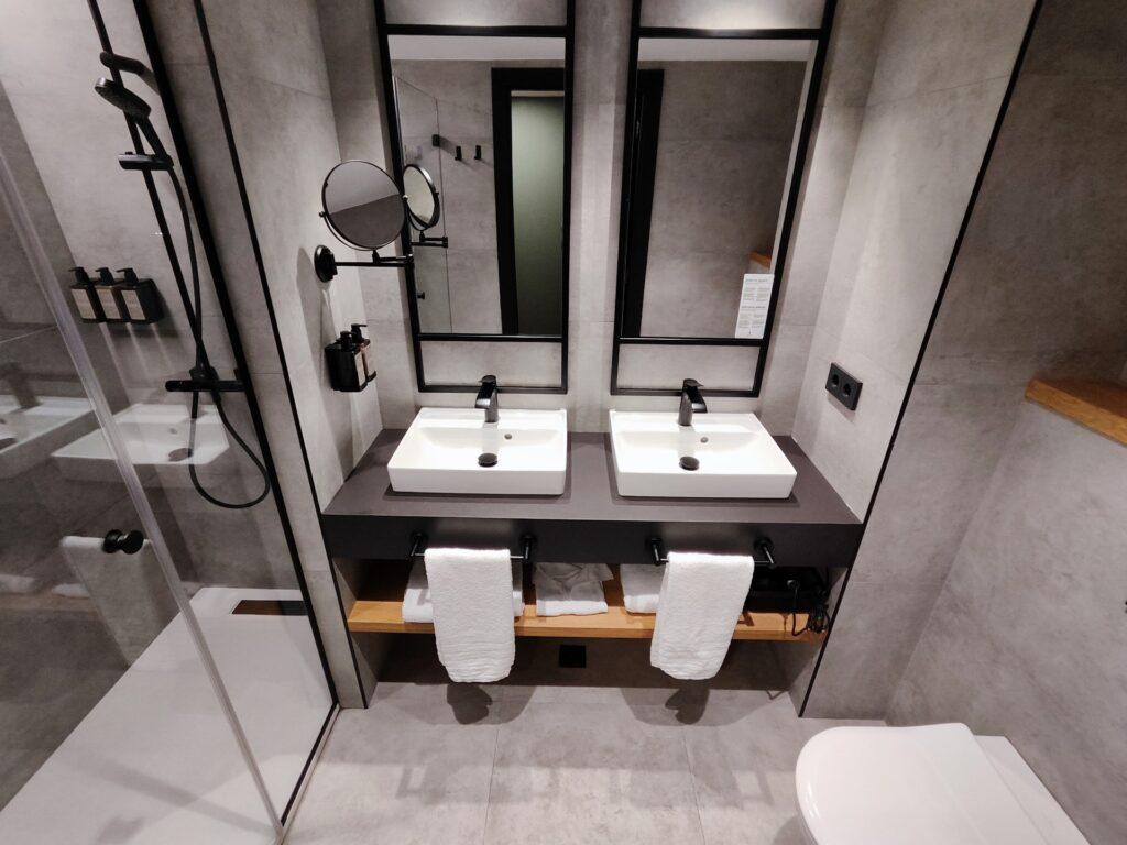 Baño del hotel Piolets Soldeu Centre