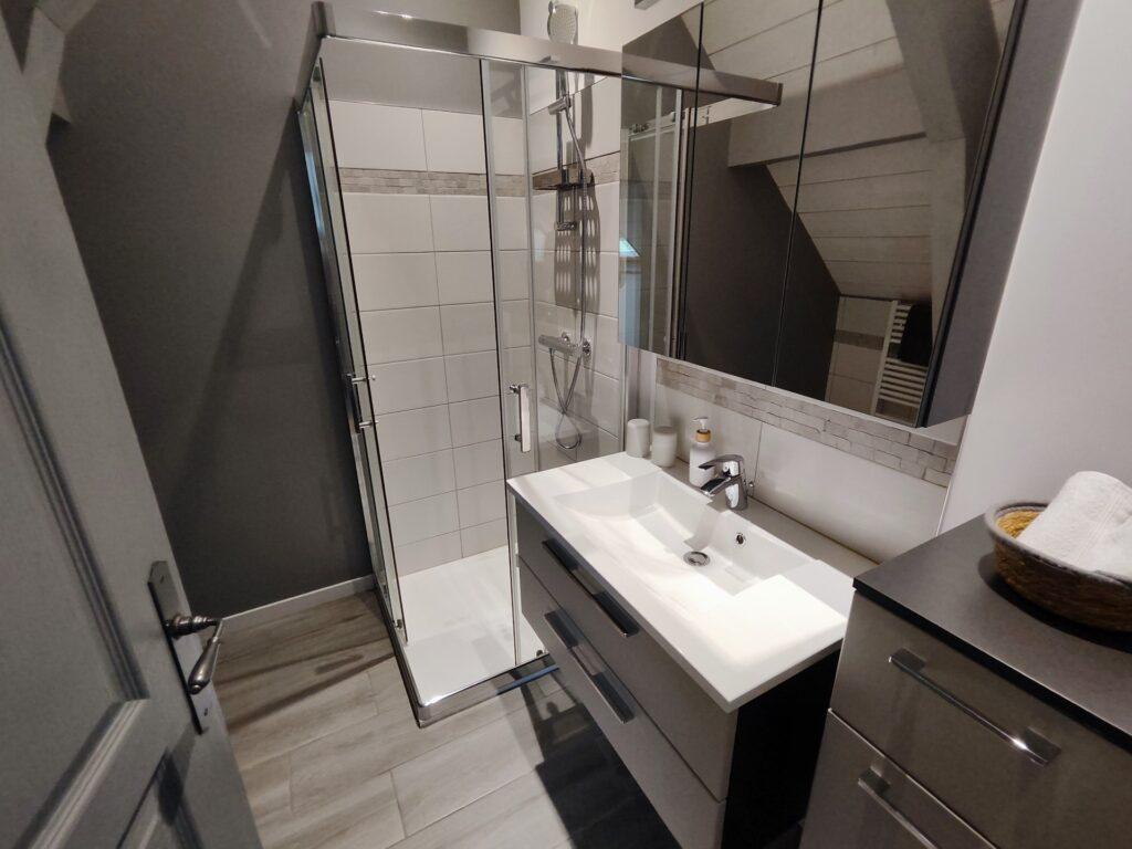 Baño en Domaine des pierres trouvées