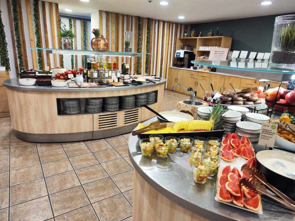 Sala de desayuno del hotel Piolets Soldeu Centre