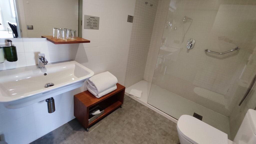 Baño en ARTIEM Apartamentos