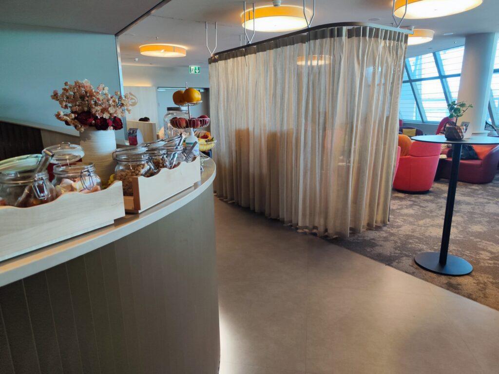 Recepción en Marhaba Lounge — ZHR