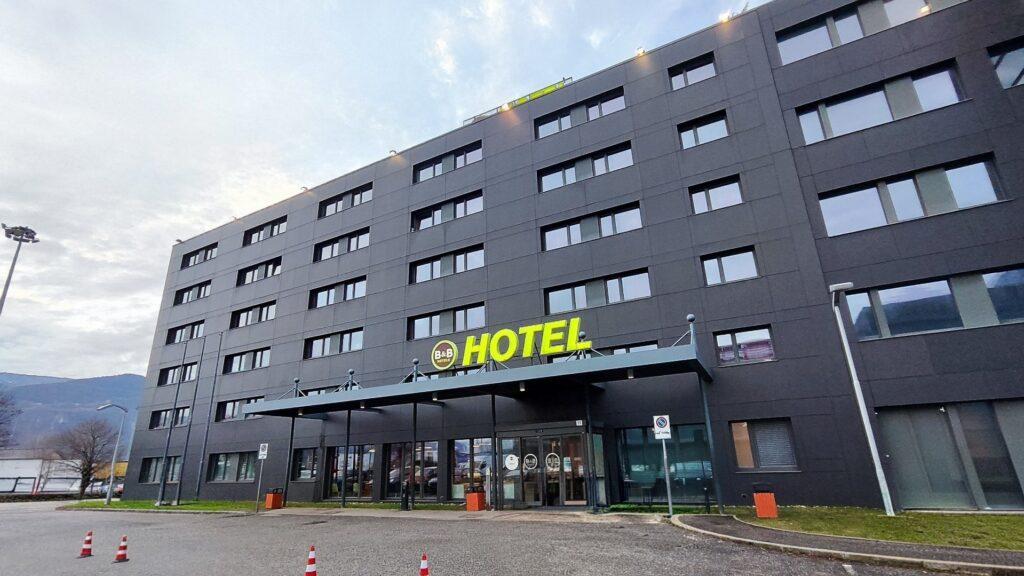 B&B HOTEL Trento — Exterior