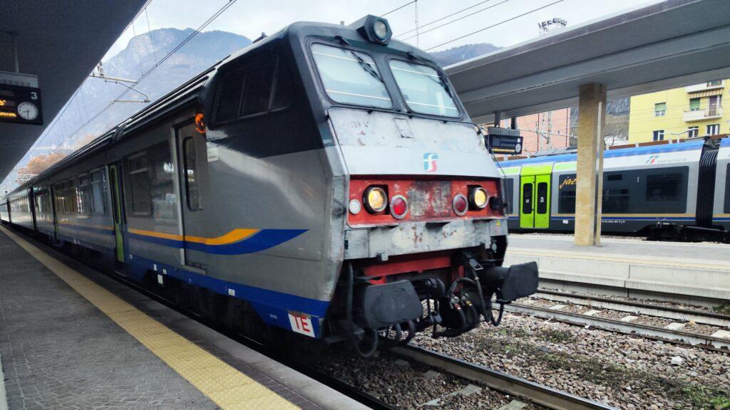 Tren de Trento a Ora