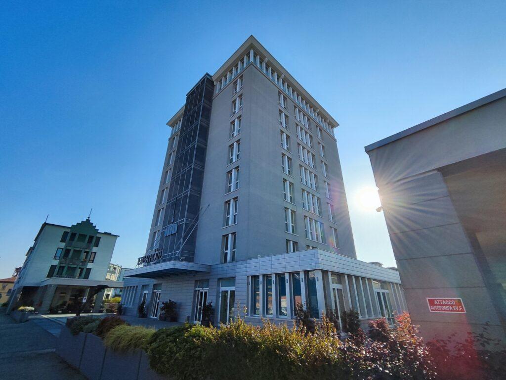 Exterior del Tower hotel — Busto Arsizio